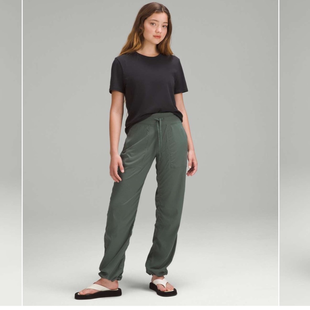 NWT 🍋 Lululemon Dark Forest Dance Studio Mid Rise Pant Size 4
